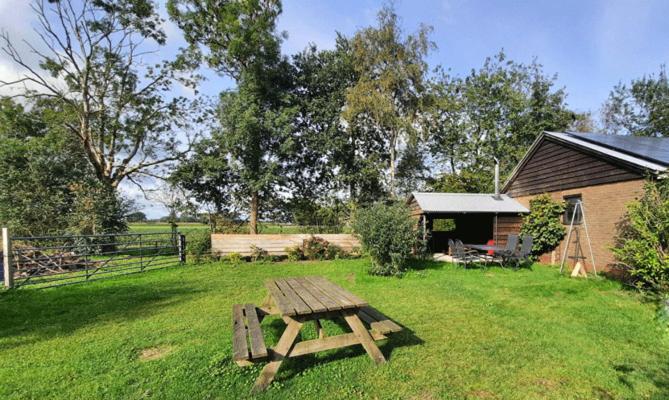 Vakantiehuis Met Jacuzzi 4 Personen Giethoorn Buitenkant foto
